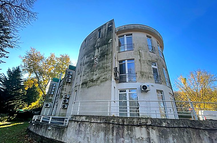 Hűvösvölgy Medical Center — homlokzat